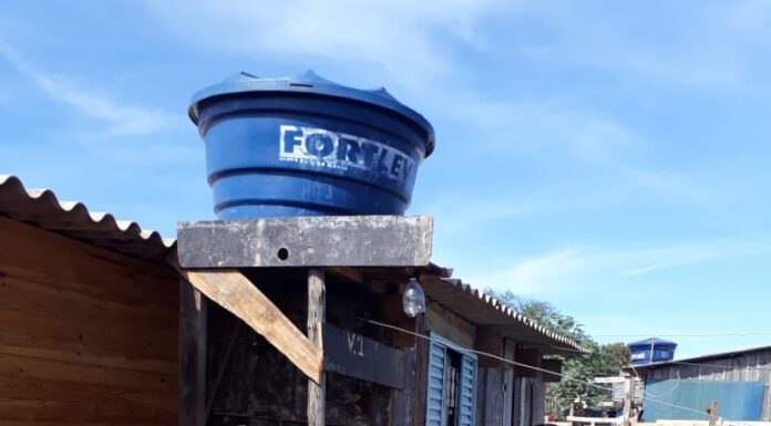 Fala Bauru e Projeto Mães da Fé entregam fraldas e roupinha para mãe necessitada