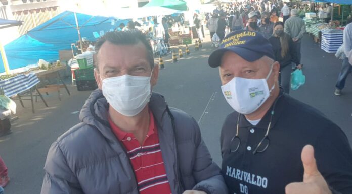 Marivaldo do Drone e Dr. Raul homenageiam feirantes